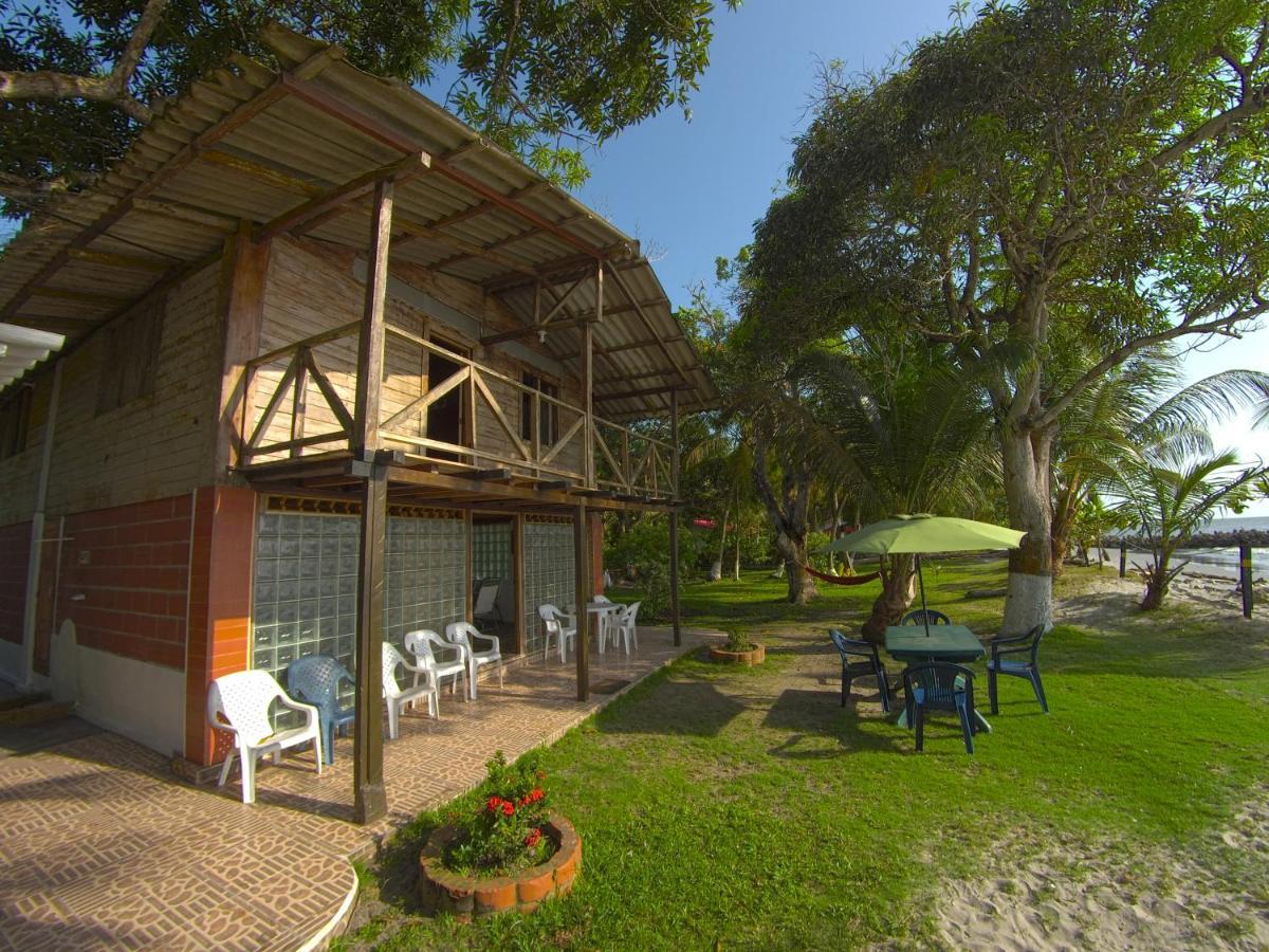 Las Cabanas De Mario Necoclí Extérieur photo