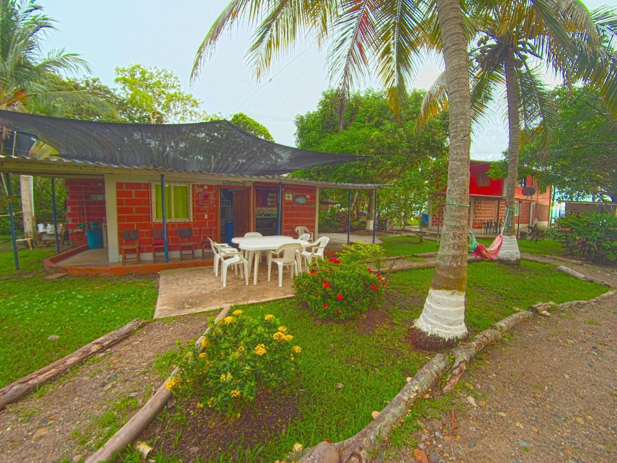 Las Cabanas De Mario Necoclí Extérieur photo